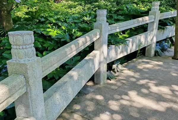 大连仿古线雕栏杆 值得信赖 本地区制造商
